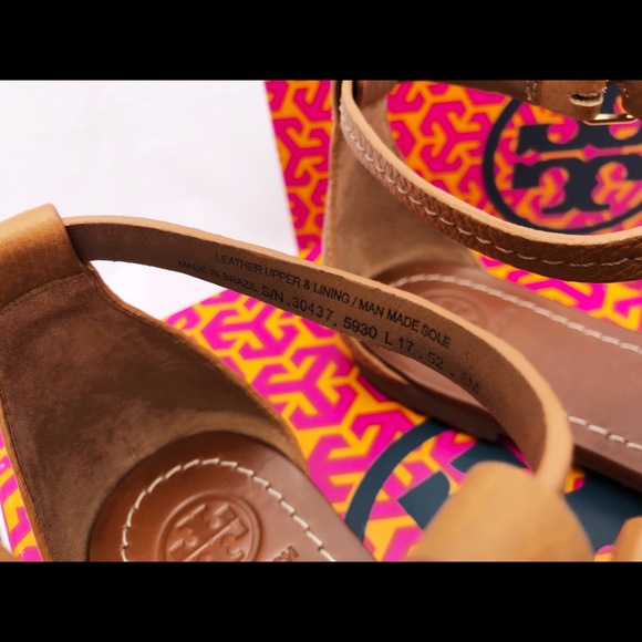 Tory Burch Phoebe Flat Thong Sandals Tan Logo - Picture 4 of 8